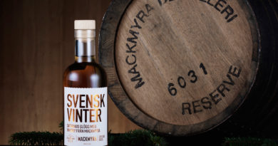 Mackmyras glödande vinterwhisky med smak av glögg Mackmyras glödande vinterwhisky med smak av glögg