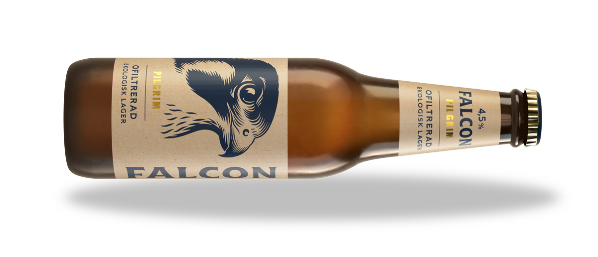 Här svävar en Falcom Pilgrim, ett ekologiskt och ofiltrerat lageröl med något lägre alkoholstyrka.