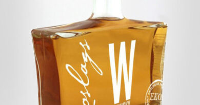 185 flaskor ekologisk Roslagswhisky 185 flaskor ekologisk Roslagswhisky